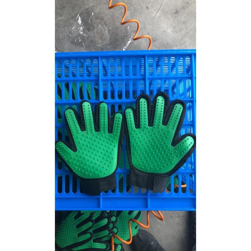 Breathable Mesh Palm Brush Pet Deshedding Glove For Cat And Dog Hair Removal