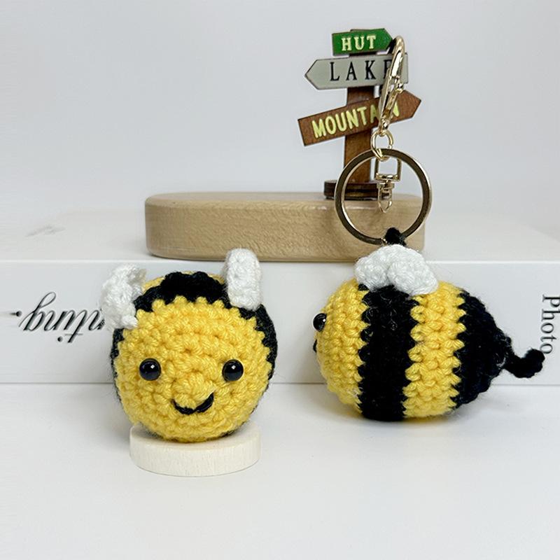 Kawaii Häkeln Kleine Schreibtischdekoration Heimzimmerdekoration Handgefertigt Gewebt Positive Biene Geburtstagsgeschenke für Kinder Kindergarten