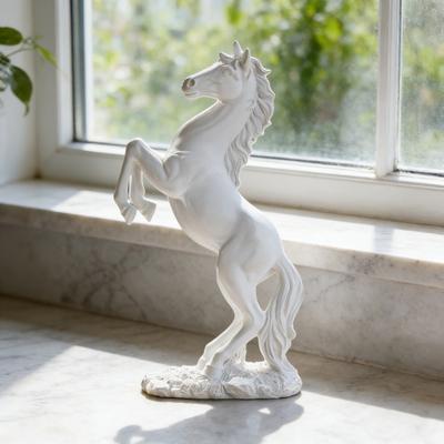 Simulated Horse Figurine Bring Good Luck Wealth Horse Resin Statue Fengshui Decoration Home Office Desktop Ornament Year of Horse Gift