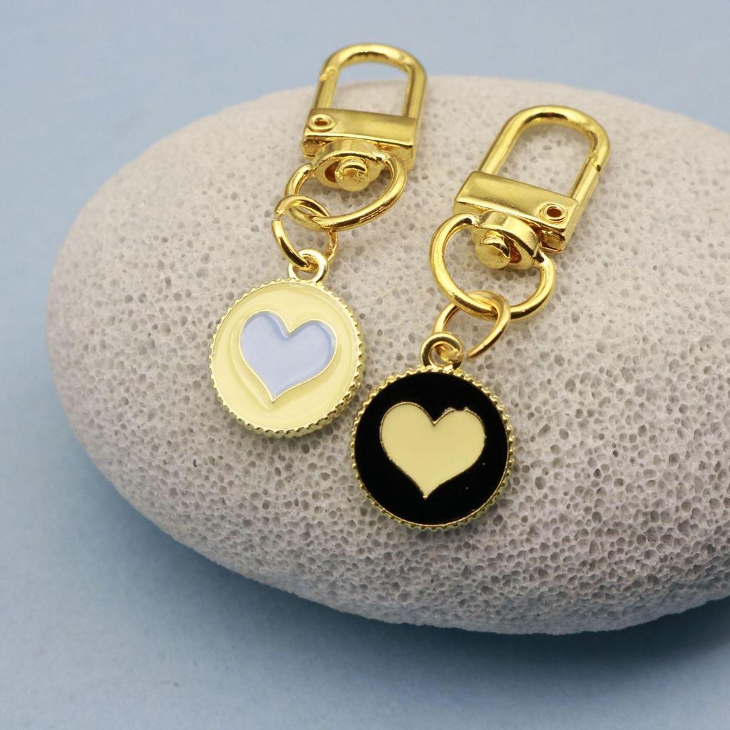 Hot Selling Simple Colored Heart Oil Drip Keychain Pendant