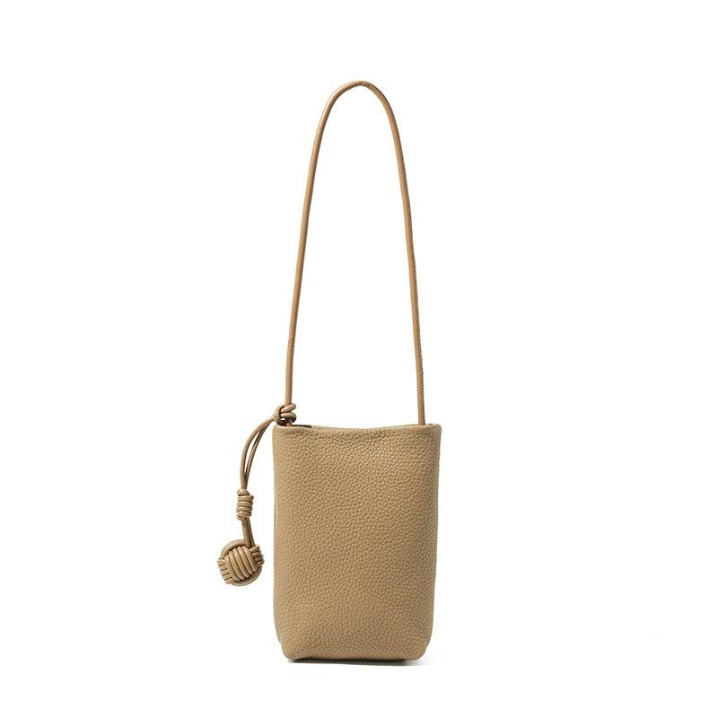 Hot-selling women's bags, high-end commuting versatile messenger bags, change bags, mobile phone bags, small bags, vertical leather mobile phone bags.