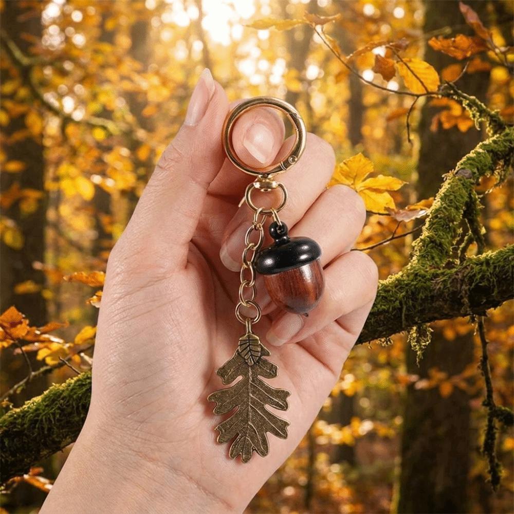 Antique Acorn Keychain Lightweight Metal Keychain Cute Hanging Piece Pendant Charm Car Keychain