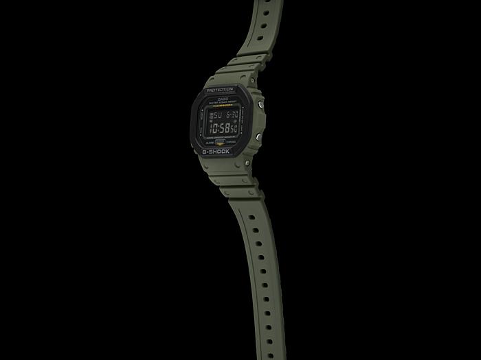 Casio G-SHOCK Men's Resin 200M Water Resistant Shock Resistant Alarm Quartz Watch DW-5610SU-3