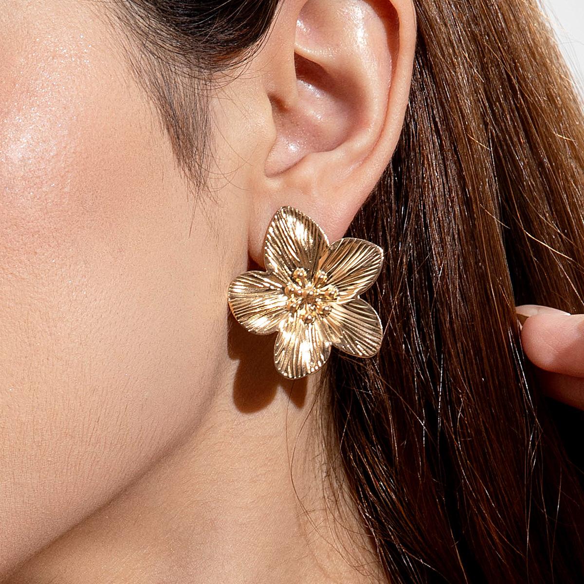 Exquisite Irregular Luxury Creative Polygon Geometric Leaf Texture Flower Earrings Necklace Set Accessories