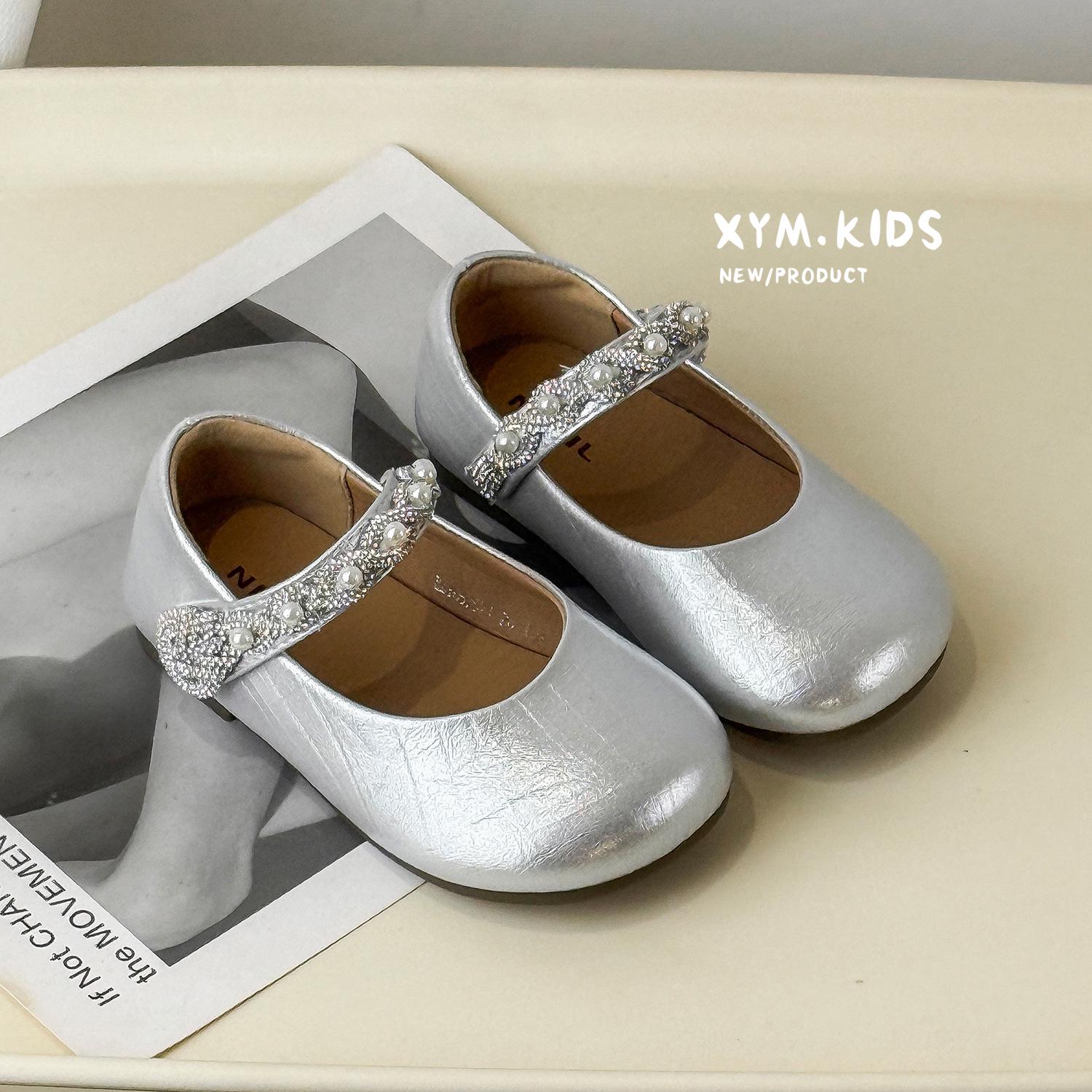 Spring 2026 Kids  Korean Style Pearl Rhinestone Round Toe Leather Shoes 26 серебряный
