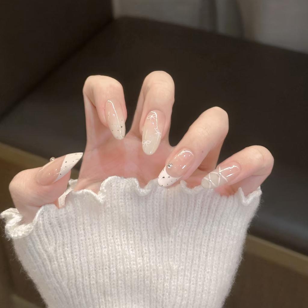 Small-flavor French Manicure Hand-painted Temperament Style Bow Hand-wearing Armor