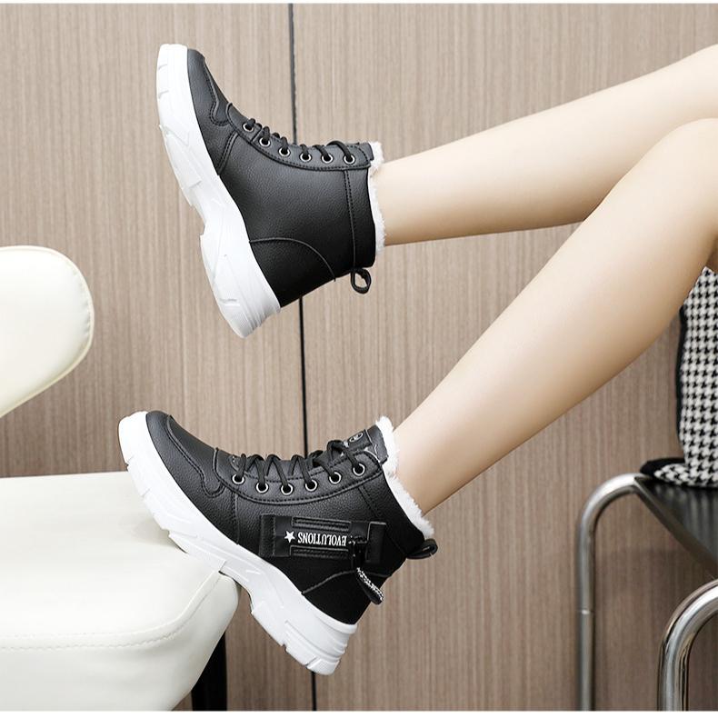 Winter New British Student Thick Soled Plush Cotton Shoes for Height Raising Street Photography Women's Shoes