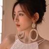 Full Diamond Earrings Show A Small Face, Exaggerated Big Earrings, and Flash Earrings.