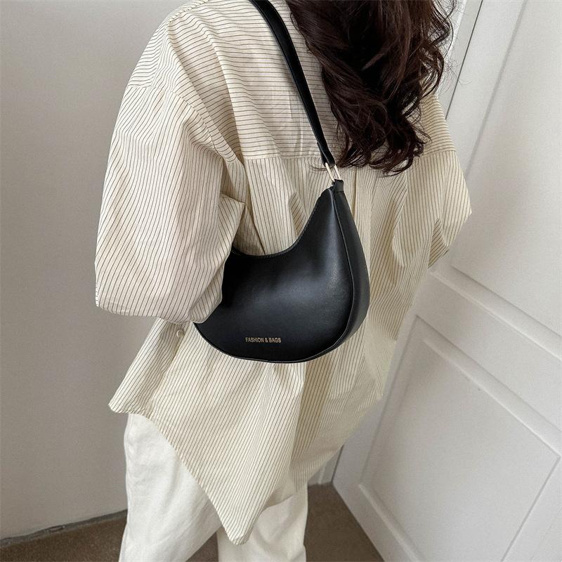 Niche design simple underarm bag small bag women are popular this year 2025 spring new trend fashion shoulder bag