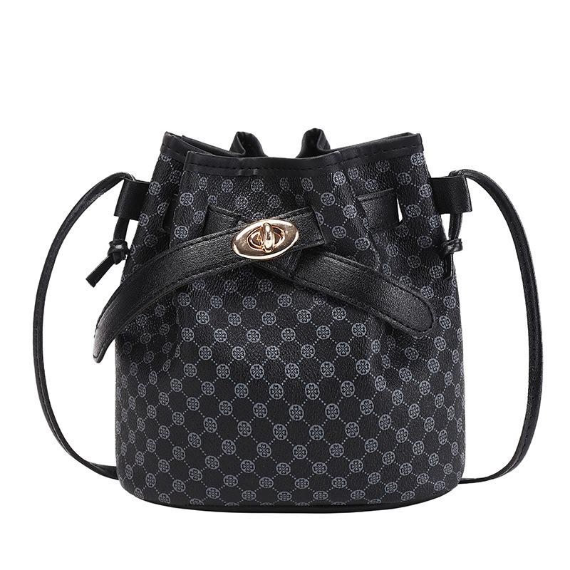 Bucket Bag Temperament Women's Large-capacity New Trendy Personality Printed Commuter Bag Fashion Trend Shoulder Messenger Bag