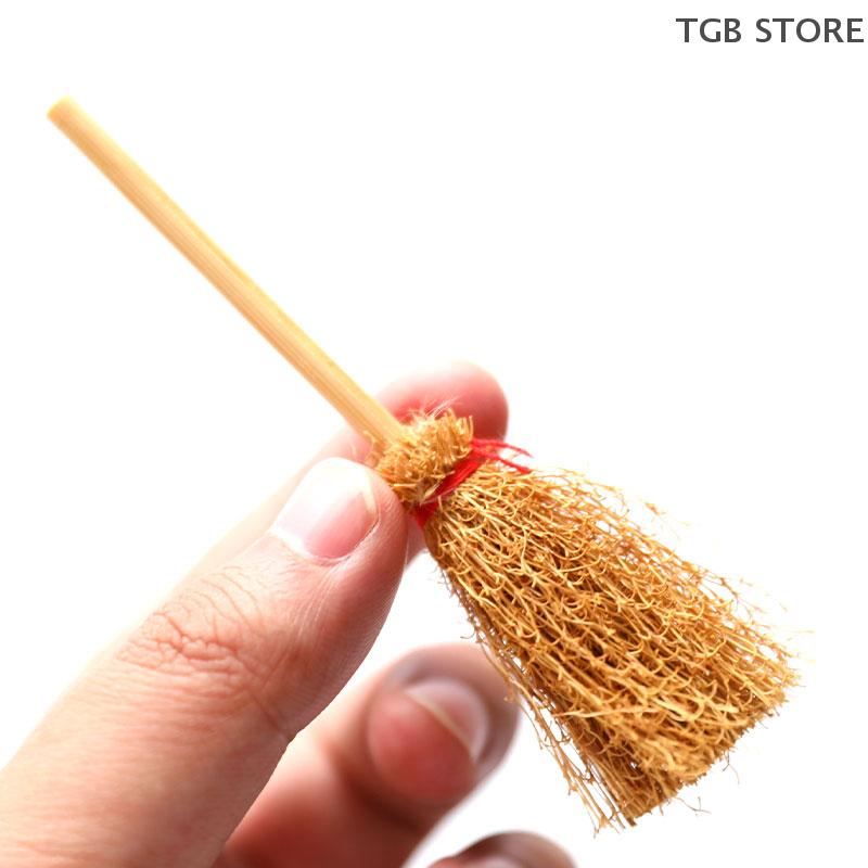 10Pcs Mini Red Rope Straw Dollhouse Decor Micro Landscape Decorations Accessories