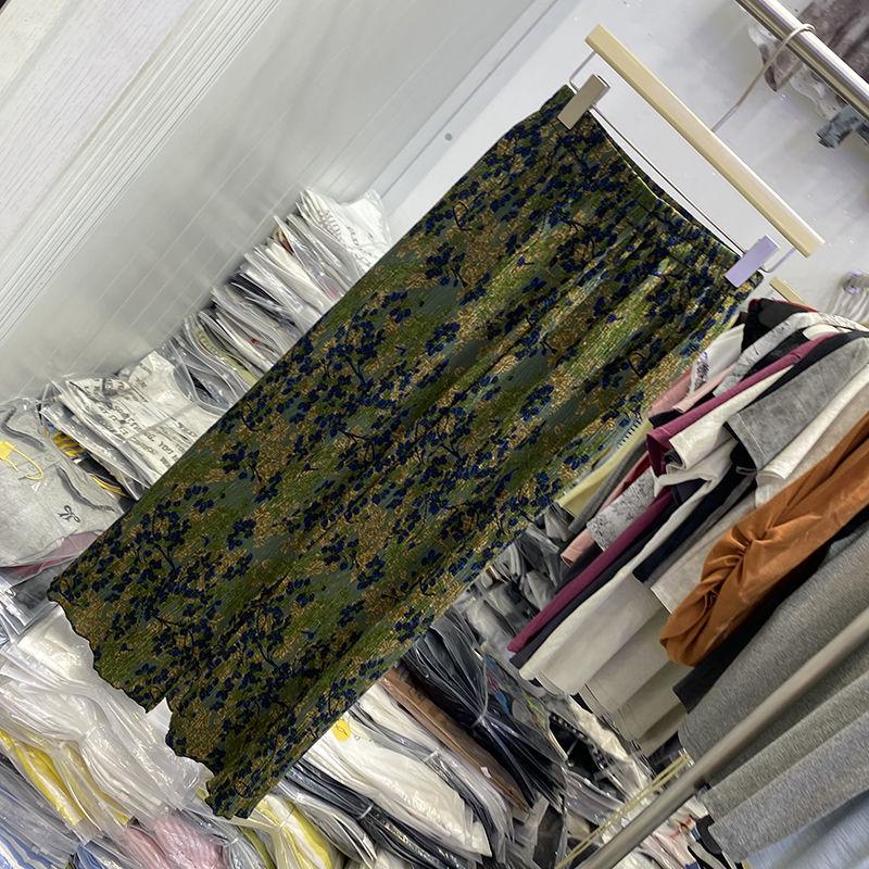 High-End Women's Floral Pleated Midi Skirt - Summer Fashionable, Age-Reducing, High-Waisted A-Line Design