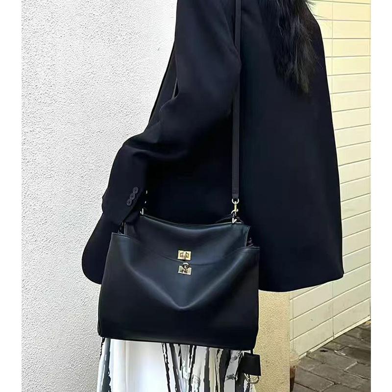 Home o bag shoulder commuter bag leather tote bag underarm tote bag female messenger Kelly bag