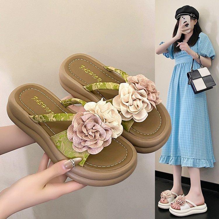 Premium Sense New Chinese Style Go Out Slippers Girl 2025 New Summer Fashion Wear Super Fairy Wind Cool Slippers