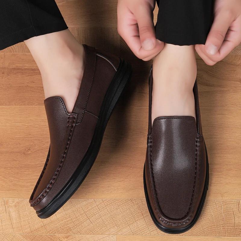 Fashion New Genuine Leather Mens Casual Shoes Handmade Men Shoes Travel Loafers Comfy Male Moccasins Fashion Designer Slip On Boat Shoes