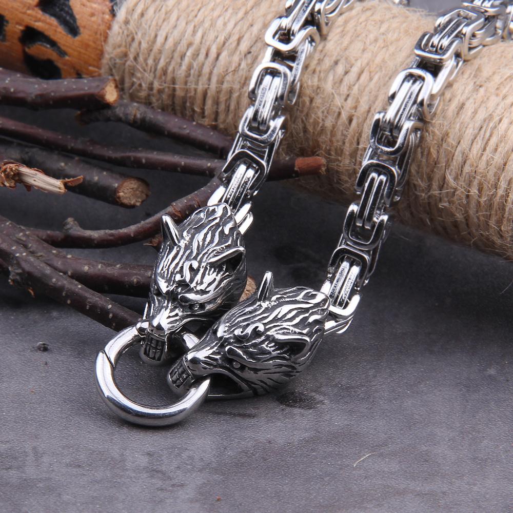 Collana Testa di Lupo in Acciaio Inossidabile con Catena Quadrata Martello di Thor Mjolnir Collana Vichinga con Scatola di Legno come Regalo per il Fidanzato