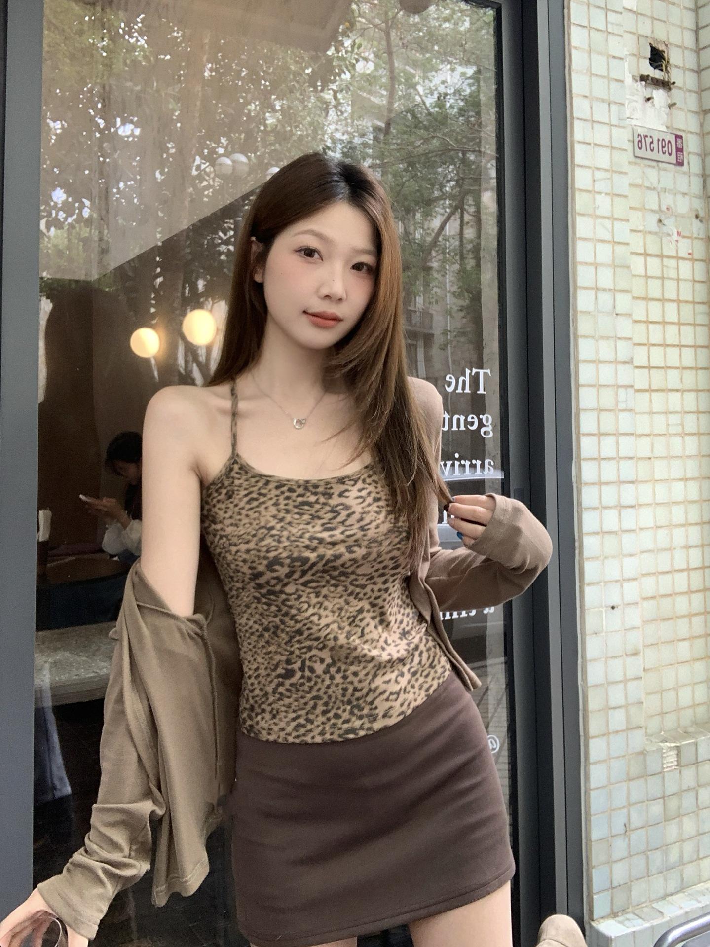 Plus Size Leopard Print Camisole & Cardigan Set - Stylish Summer Design for Girls. 3XL