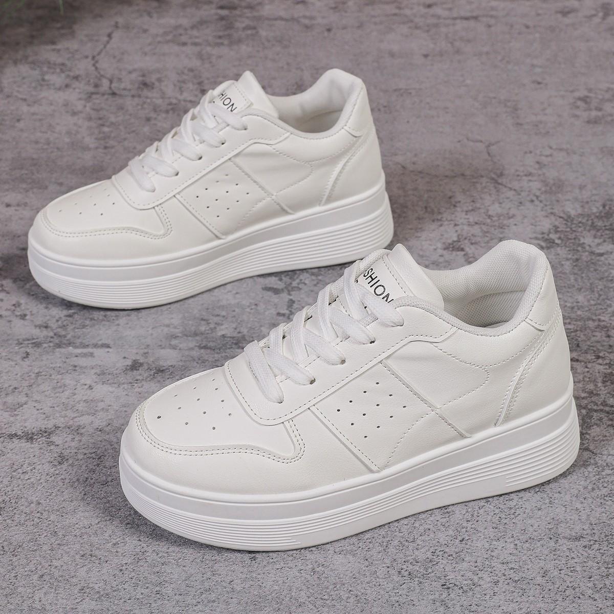 

Маленькие белые туфли 2025 новые туфли на толстой подошве на шнуровке низкие модные спортивные и повседневные одинарные туфли большого размера женские 42 белый