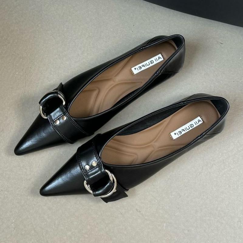 Luxury Metal Rivet Buckle Decoration Brand Loafers Women Fashion Pointed Toe Shallow Low Heel Pumps Outdoor Commuter Office Shoe