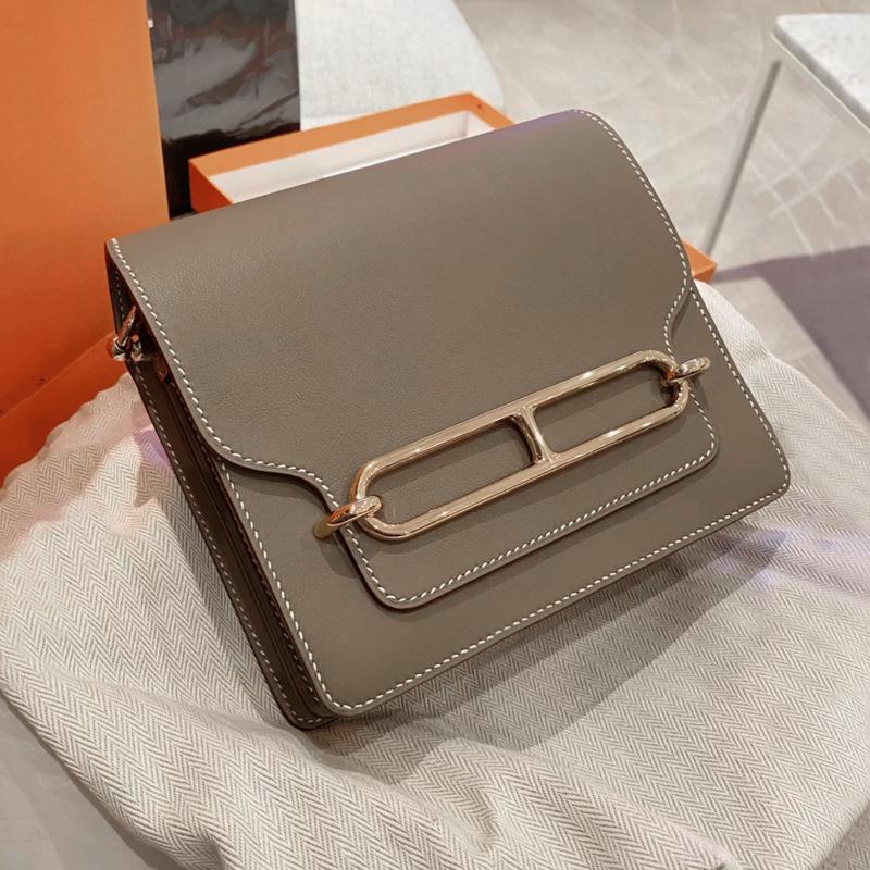 This Children's Bag Is Elegant, Fashionable, Simple and Versatile. It's A Small Square Bag with A Single Shoulder and A Crossbody