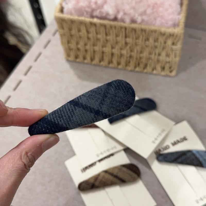 Women's Retro Plaid Wool Hair Clip - Autumn/Winter BB Style for Side or Bangs