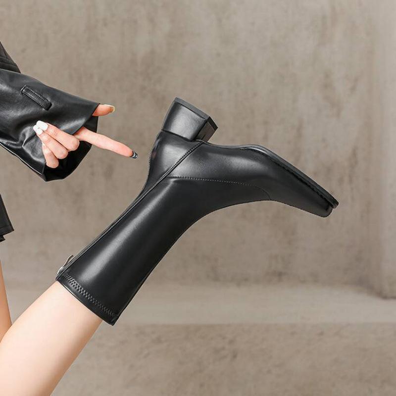 Korean version of comfortable low-heeled Martin boots women's solid color large size women's boots rear zipper square head autumn and winter s