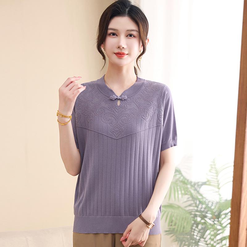 2026 Spring/Summer Fashionable Embroidered Knit Top for Mothers: New Chinese Style Short-Sleeved Top for Middle-Aged and Elderly Women