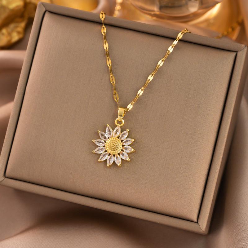 Exquisite Micro-Inlaid Full Diamond Real Gold Titanium Steel Necklace - Women's Luxury Clavicle Chain