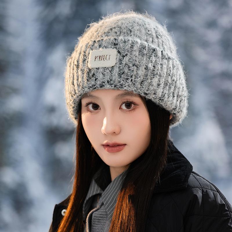 Autumn and Winter Hats Women's Wool Hats Warm Windproof Knitted Hats Windproof Hats