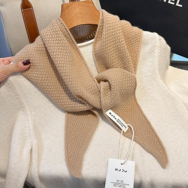 British Korean Triangle Scarf Niche 100% Wool Triangular Scarf Women Headscarf Knitted Scarf Multi-functional Warm Knitted Scarf