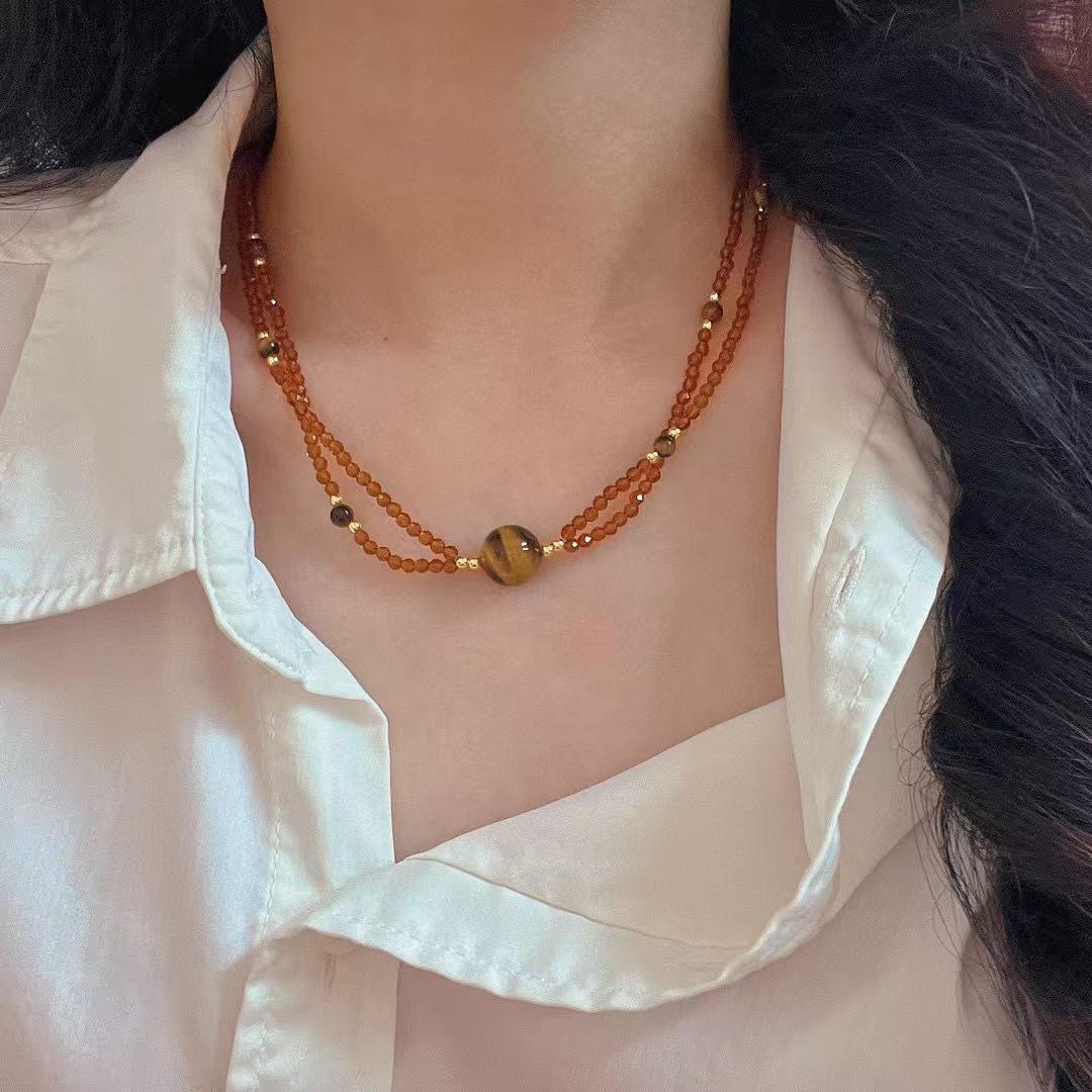 

Autumn and Winter Maillard Vintage Natural Tiger s Eye Artificial Fanta Garnet Cross Clavicle Chain Necklace