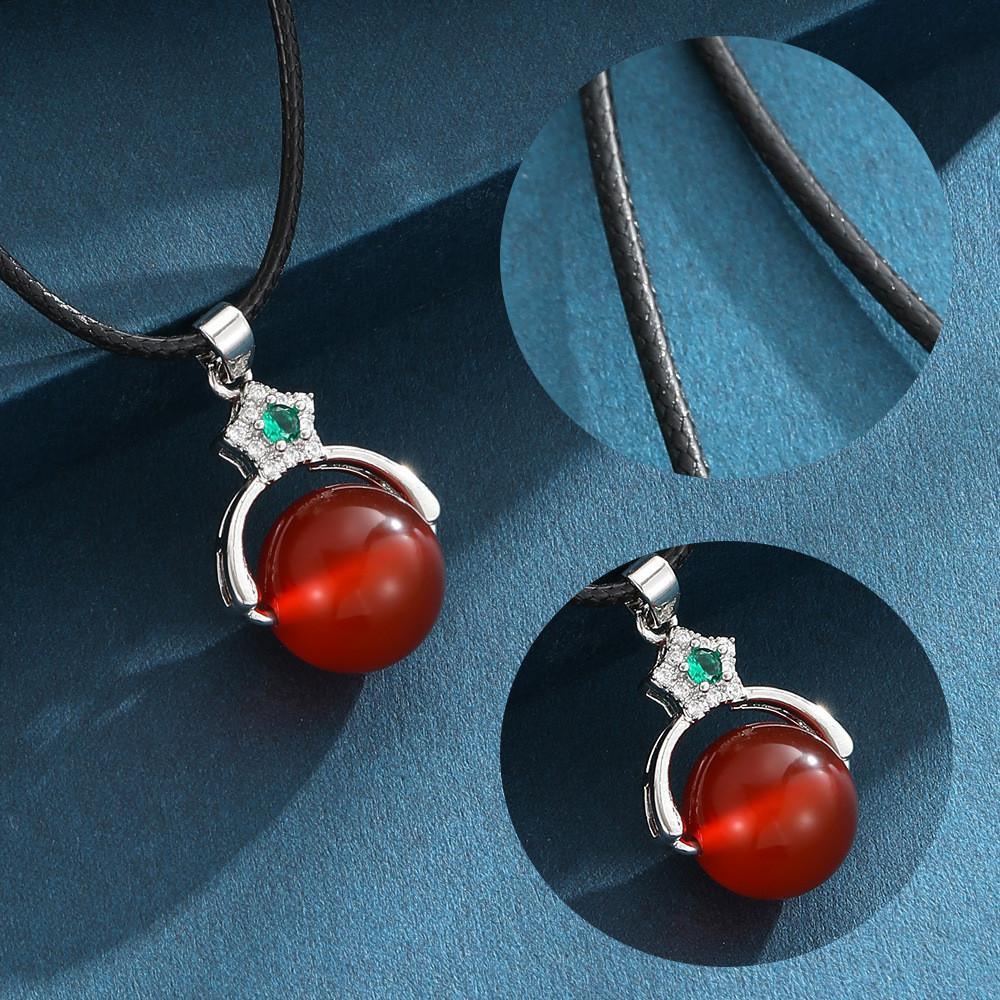 Elegant, exklusivt halsband i svart läder med vaxrep för jadehänge och zirkoniumberlock