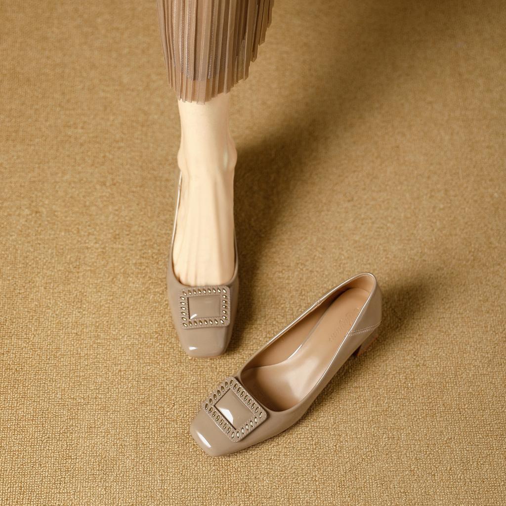 Thick heel high heels are not tired of square buckle red wedding shoes 2026 spring patent leather square head medium heel shallow mouth single shoes