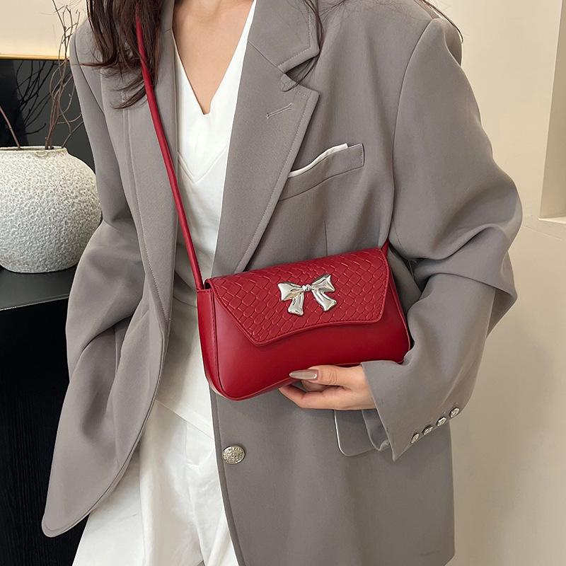 Premium Texture Small Bag 2025 New Women's Versatile Messenger Bag French Niche Single Shoulder Underarm Bag French Stick Bag