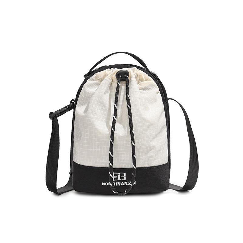 

Trend Colorblock Outdoor Crossbody Bag with Water Bottle & Phone Pouch білий