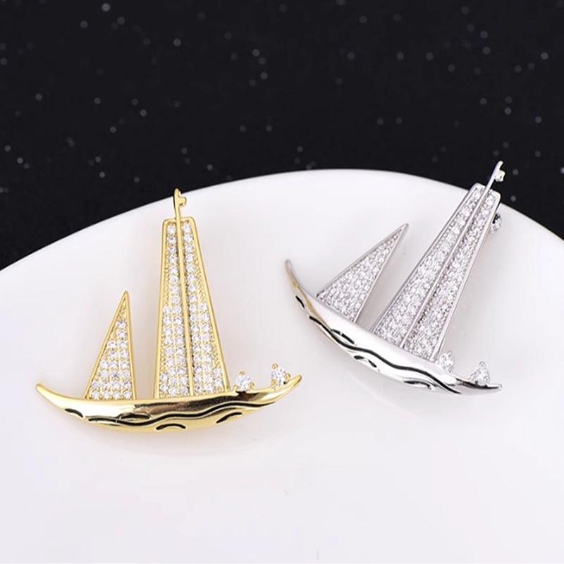 Exquisite Small Sailboat Brooch For Women Men Temperament Lapel Pins Versatile Shiny Corsage Clothing Accessories Gifts
