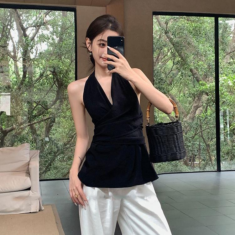 Black V-neck neck strap-on vest for women's summer new Korean sleeveless backless suspender top for outer wear ins