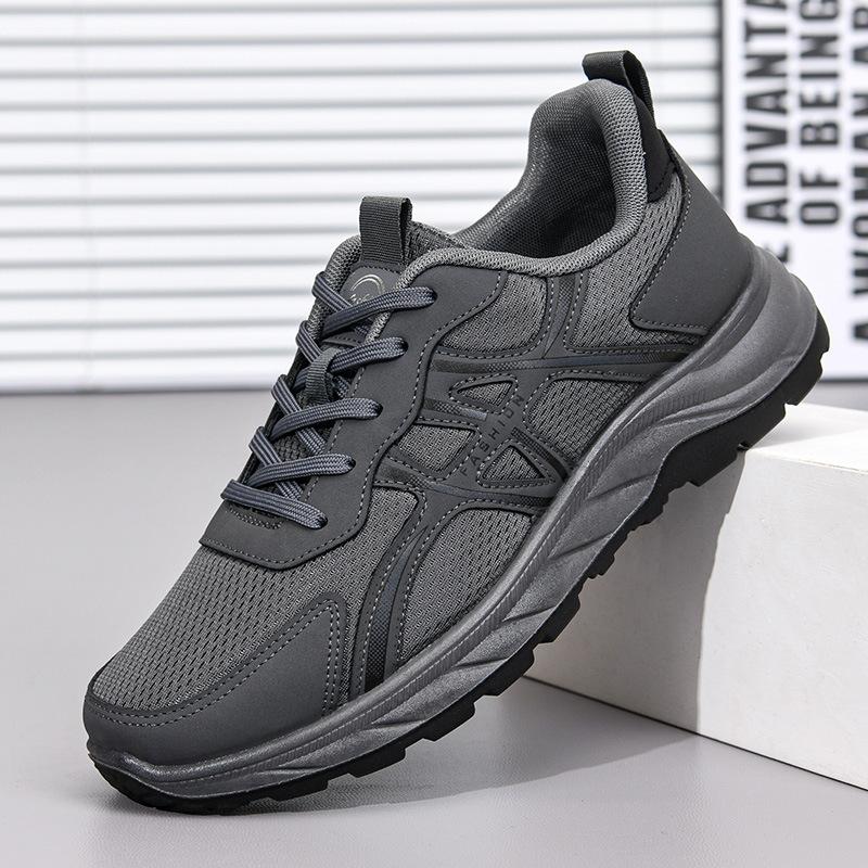 Spring new soft-soled sports and leisure cloth shoes men's outdoor travel shoes net cloth surface breathable running shoes lightweight men's shoes