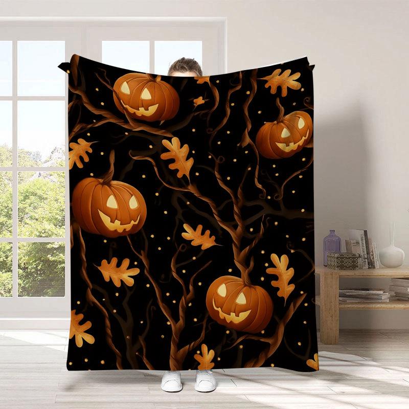Warm Halloween Flannel Blanket - Cartoon Ghost & Pumpkin Design