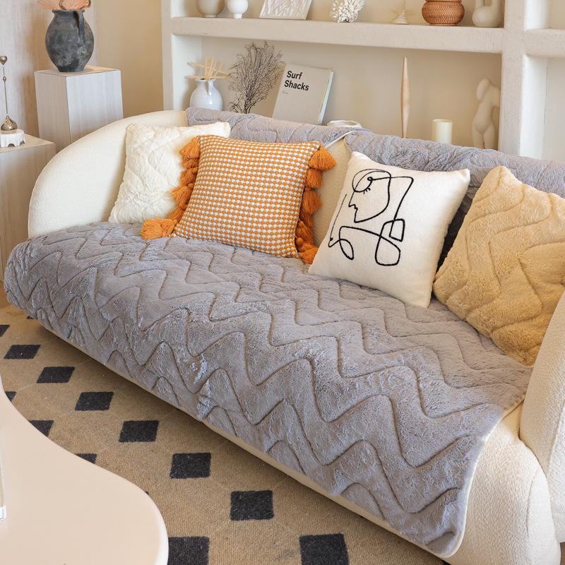 

Модная и минималистичная зимняя диванная подушка, утолщенный плюшевый противоскользящий и теплый кожаный чехол для диванного полотенца, новый чехол 70*70cm