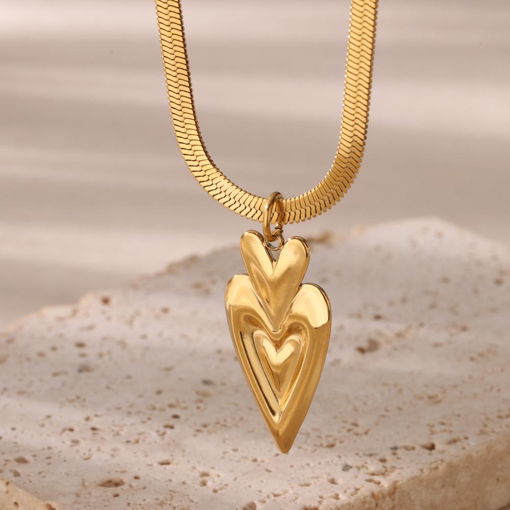 Punková Zlatá Barva Srdce Přívěsek Náhrdelník pro Ženy Nerezová Ocel OT Spona Korálkový Řetízek na Krk Choker Y2K Šperky Doplňky