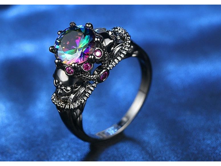 Creative Skull Ring with Diamond-Colored Zircon for Women, European and American Style