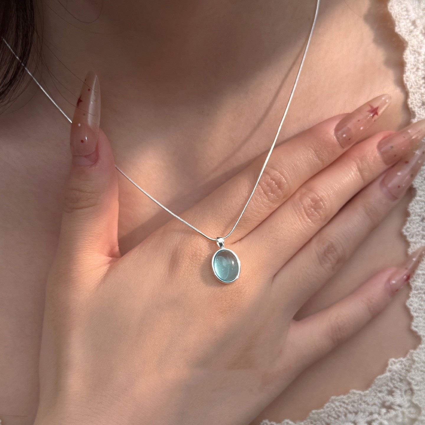 Elegant Blue Oval Pendant Necklace - Trendy Clavicle Chain Choker for Women 420mm