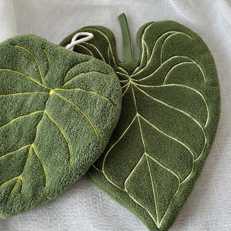 1Ps Large Tropical Green Plant Creative Wall-hung Kitchen and Bathroom Towel, Coral Fleece Material Towel