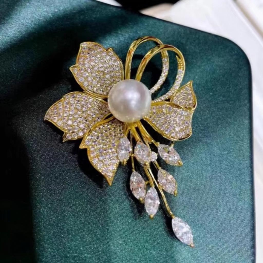 Floral Tassel Brooch with Micro Pave Zircon Copper Base Thick Gold Plating Imitation Pearl Pin for Suit Dress Accessories