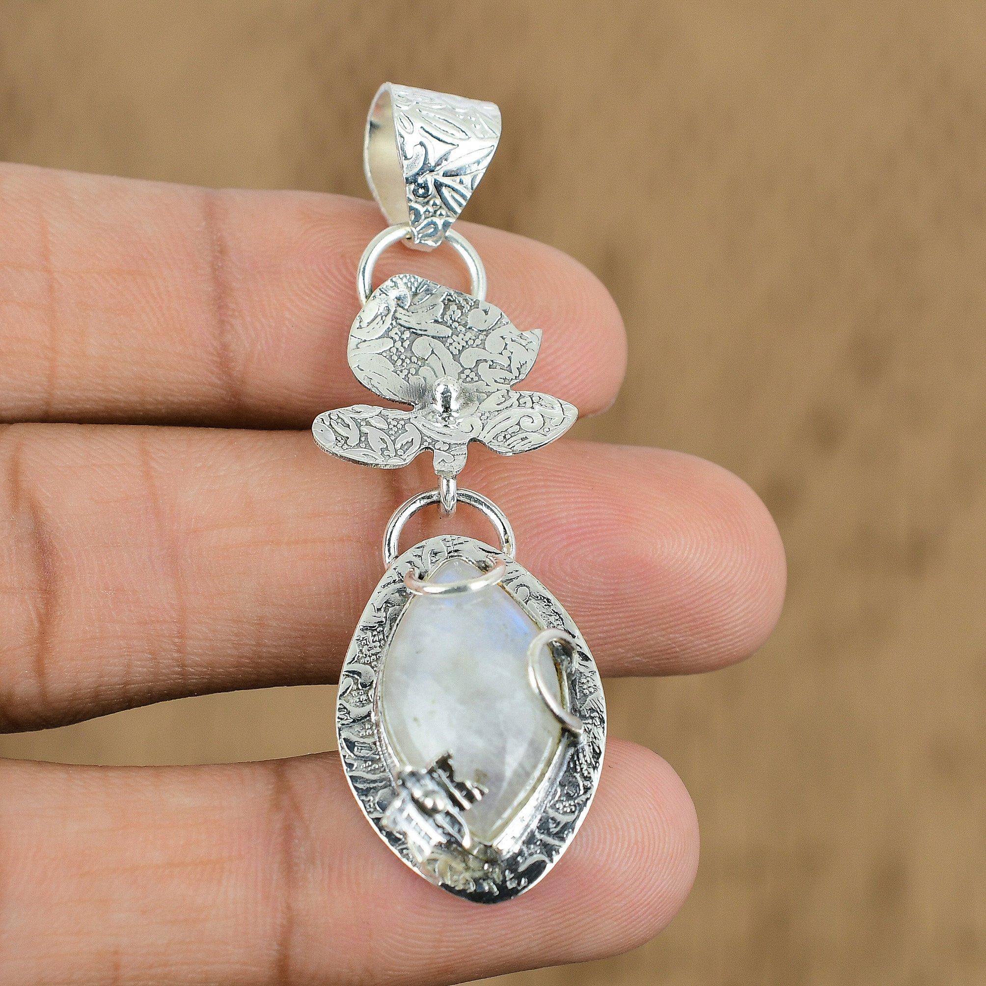 

Natural Rainbow Moonstone Gemstone Jewelry 925 Sterling Silver Pendant For Girls