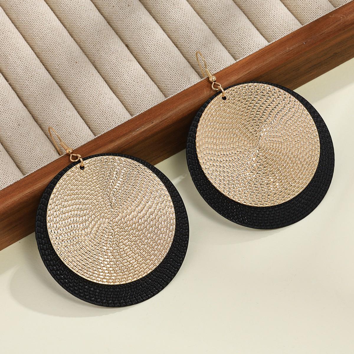 European Retro Chic Metal Geometric Jewelry Set for Women