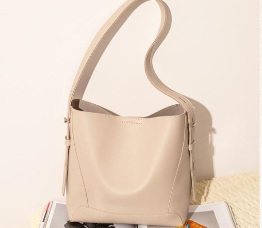 Fashion Bucket Bag, Niche Design, Commuting Shoulder Bag, Fashionable Crossbody Bag