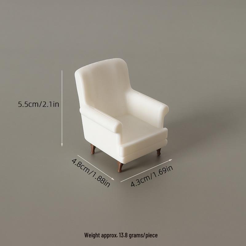 Miniatur-Creme-Puppenhaus-Sofa - Realistisch 1:12 Möbelmodelle für Puppenhaus.