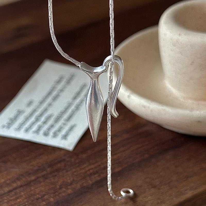 S925 Sterling Silver Niche Design Retro Matte Necklace Water Bottle Simple Fashionable Sweater Chain
